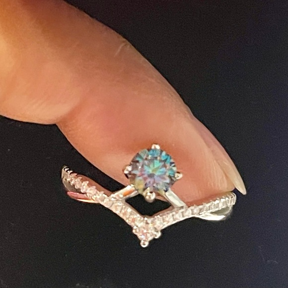 Solid Sterling Silver 925 Moissanite Ring - Picture 3 of 9